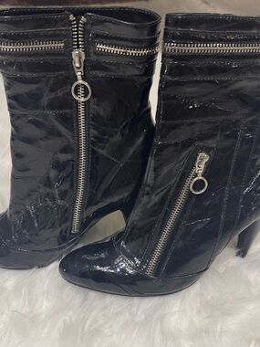 Chinese Laundry Black Patent Ankle Booties with Silver Zip Rings